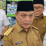 Gubernur Kalbar Ria Norsan
