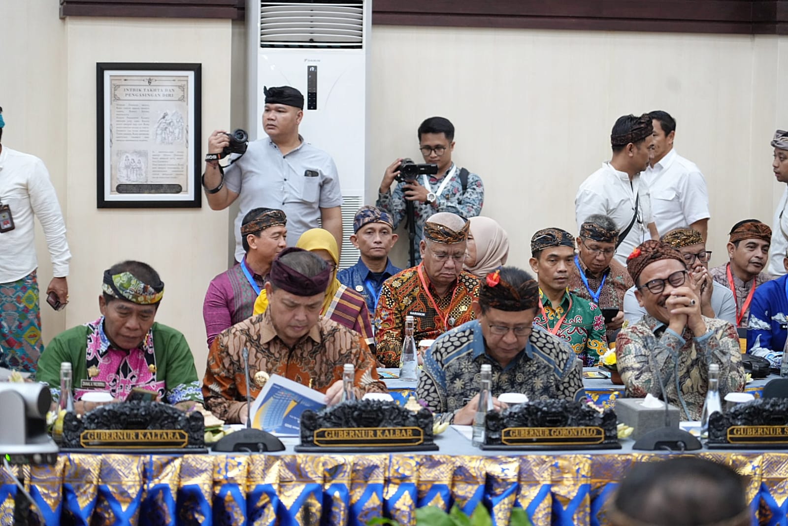 GUBERNUR RIA NORSAN TEGASKAN KOMITMEN TRANSPARANSI DAN AKUNTABILITAS PENGELOLAAN KEUANGAN DAERAH