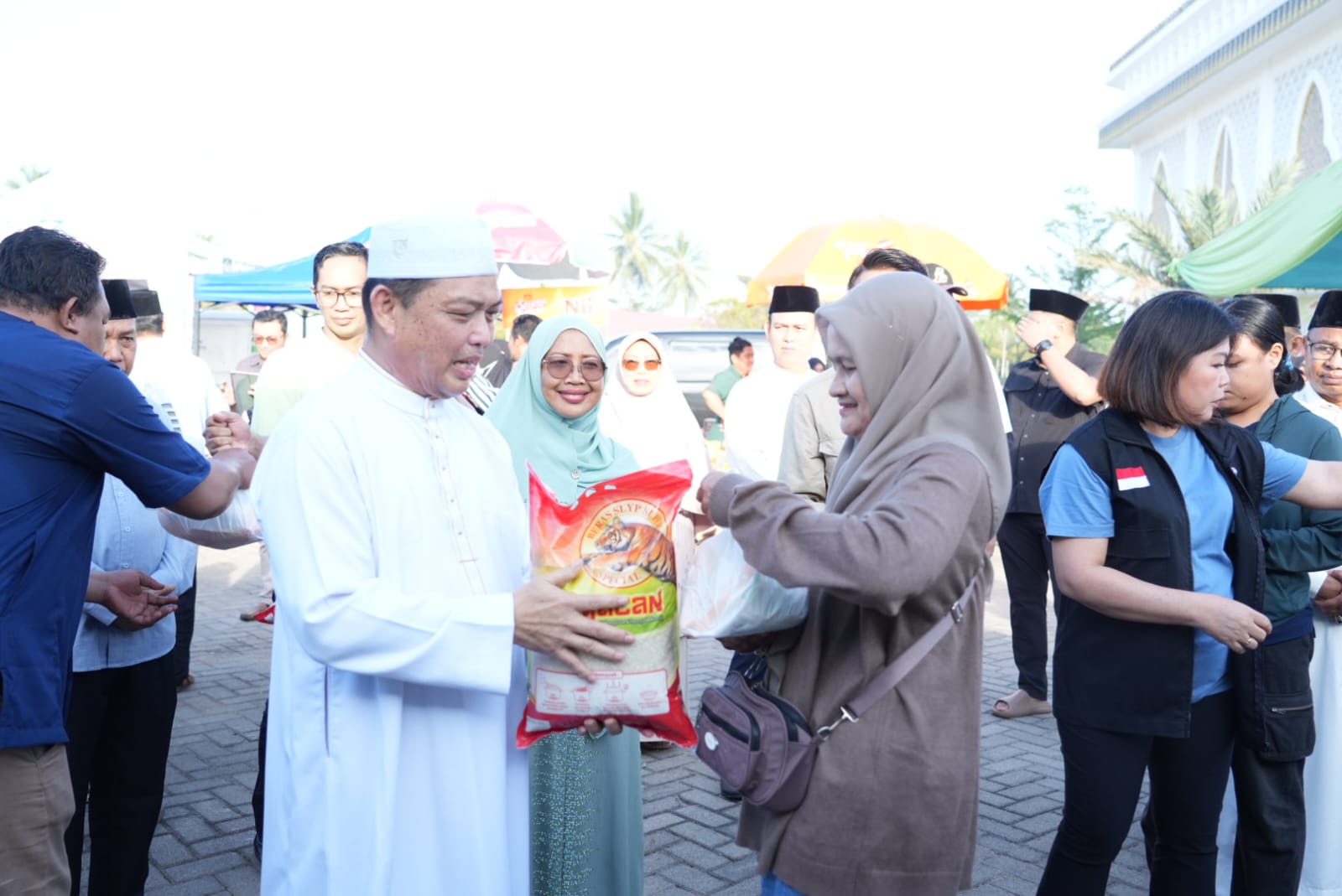 Bupati Erlina Senang Pemprov Kalbar Siapkan 2000 Paket Sembako Operasi Pasar Murah di Kabupaten Mempawah