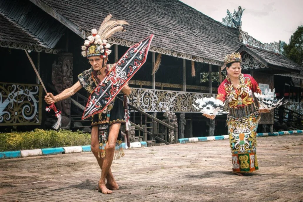 Paruu Tambe Warisan Budaya Suku Dayak Taman dan Tamambaloh