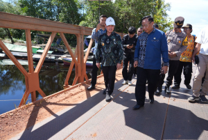 Ruas Rusak Parah, Gubernur Kalbar Putuskan Lanjutkan Perbaikan Jalan Pesaguan-Kendawangan Lebih Mendesak dari Jembatan