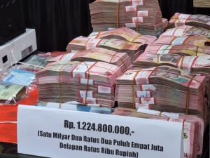 Kasus Emas Ilegal di Kalbar, Polisi Sita Uang Rp1,2 Miliar dari WNA asal China
