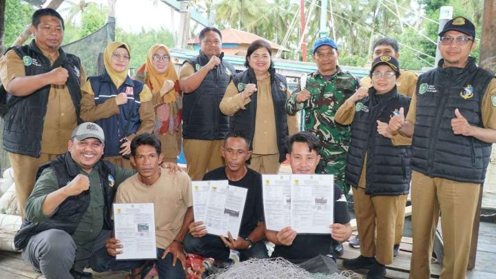 Nelayan Singkawang Gunakan Buku Kapal Elektronik, DKP Kalbar Terus Dorong Digitalisasi Perikanan
