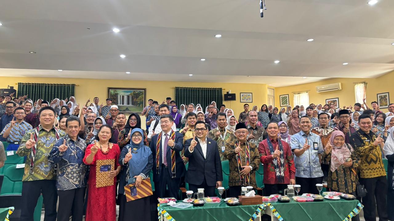 Kalbar Perluas Akses Pendidikan Global, 10 Pelajar SMAN 1 Pontianak Terima Beasiswa ke Tiongkok