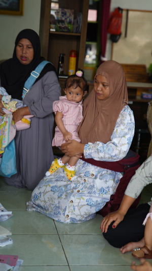 HUT Kemerdekaan RI ke-81, PLN Indonesia Power UBP Singkawang Gelar TJSL di Posyandu, Fokus pada Balita dan Para Ibu