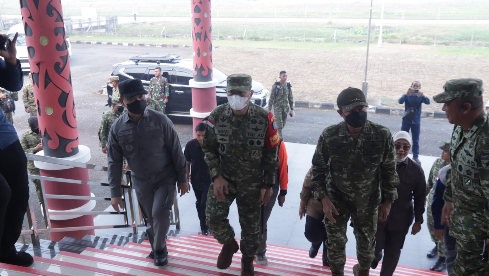 Gubernur Norsan Sambut Panglima TNI dan Kapolri Bahas Kesiapan Karhutla