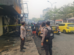 18 Ruko di Jalan Barito Pontianak Terbakar