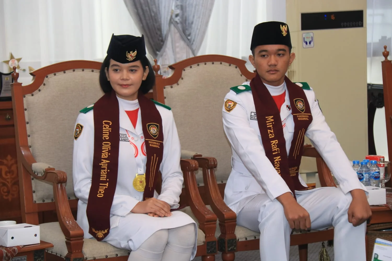 Celine Olivia Apriani Theo dan Mirza, berhasil menjalankan tugas dalam rangkaian upacara HUT ke-81 Kemerdekaan Republik Indonesia di Istana Merdeka