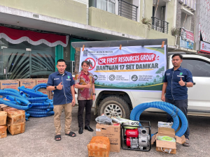 First Resources Salurkan 17 Mesin Pompa untuk Bantu Warga Hadapi Karhutla di Kalbar