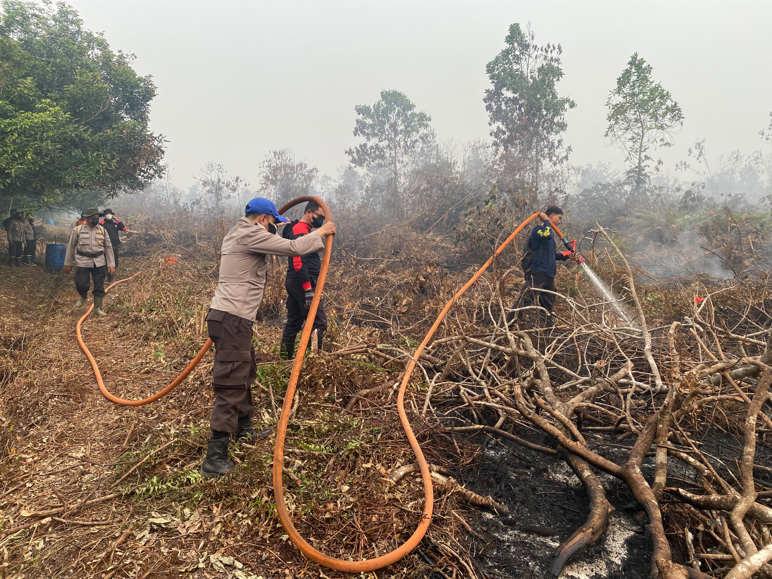 Petugas Gabungan Tak Kenal Lelah, 18 Hari Berjibaku Jinakkan Karhutla di Sungai Rasau