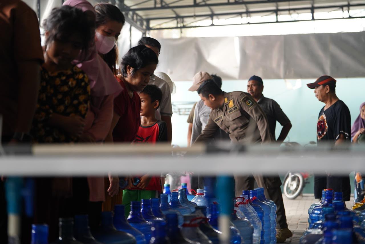 8000 Liter Air Bersih Gratis Kembali Disalurkan, Norsan Pastikan Bantuan Terus Mengalir untuk Warga