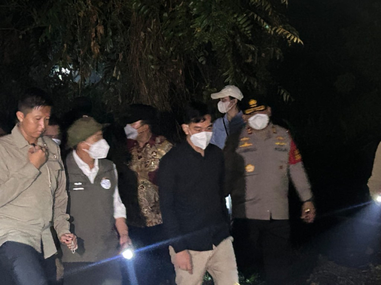 Wapres Gibran Tinjau Karhutla di Kubu Raya didampingi Gubernur Norsan dan Sebut Tim Tak Pulang Sebelum Api Padam
